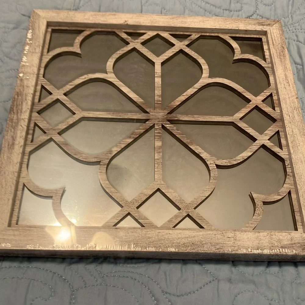 Beautiful 12 x 12 Accent Mirrors. Never used.
